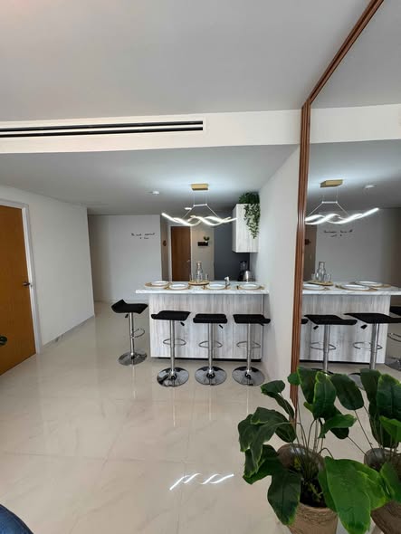 670408282_2097684844490029_2232412852877310706_n