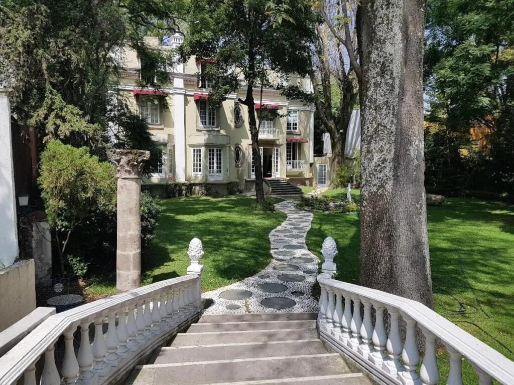 Casa-en-Venta-Coyoacan-a-unas-cuadras-del-centro-de-Coyoacan-16