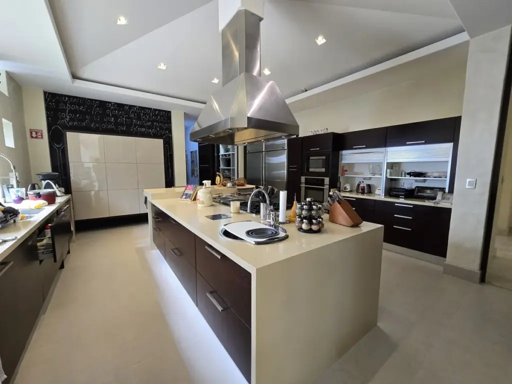 pp-241104130235-a72c549ccd29460ab5dd16236050d20el