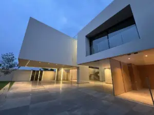 RESIDENCIA EN VENTA DE LUJO EN JARDINES DEL PEDREGAL, CDMX