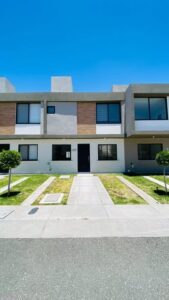 Casa en RENTA Disponible de inmediato El Marqués- Intercity A 5 minutos de la Anahuac Queretaro