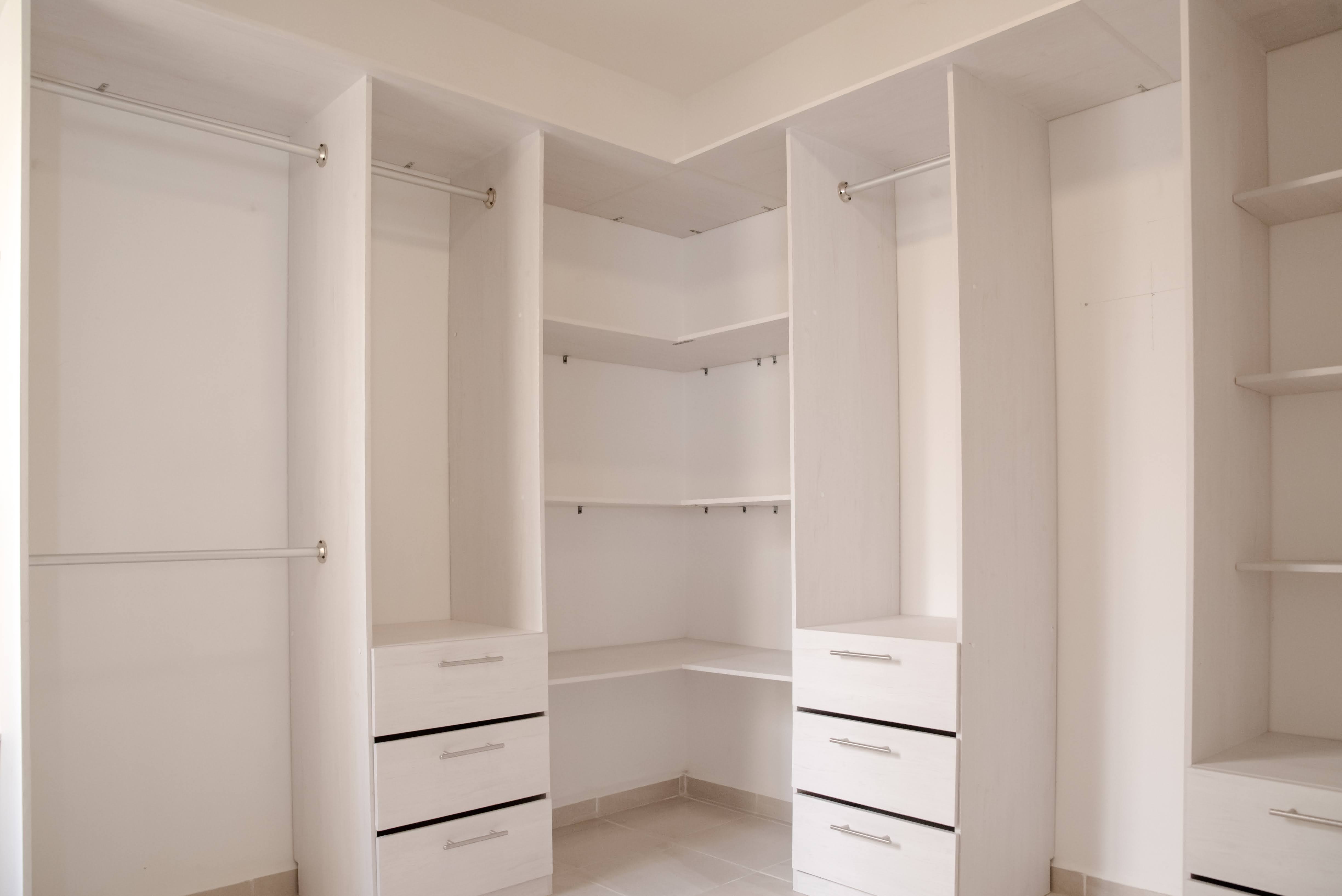 Depa-Pam-Walking-closet