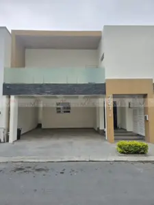 Casa en RENTA, en Residencial Cumbres Monterrey, Nuevo Leon