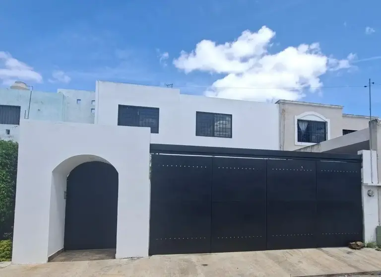 Casa remodelada en venta en Paraíso Maya, Altabrisa