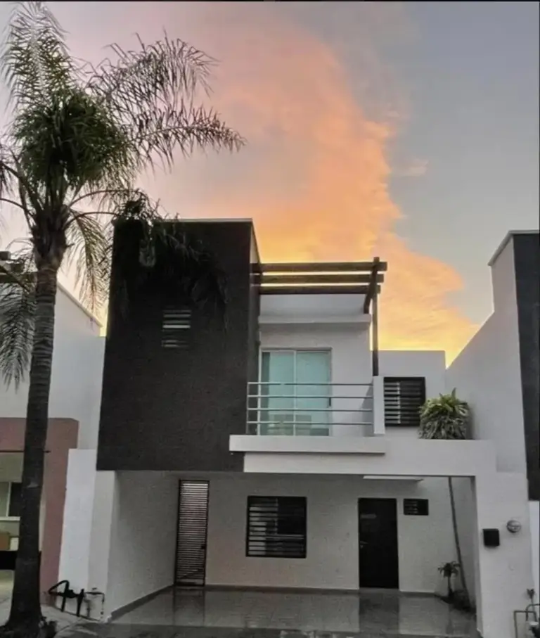 Casa en Venta en Residencial de la Sierra, Monterrey, Nuevo León