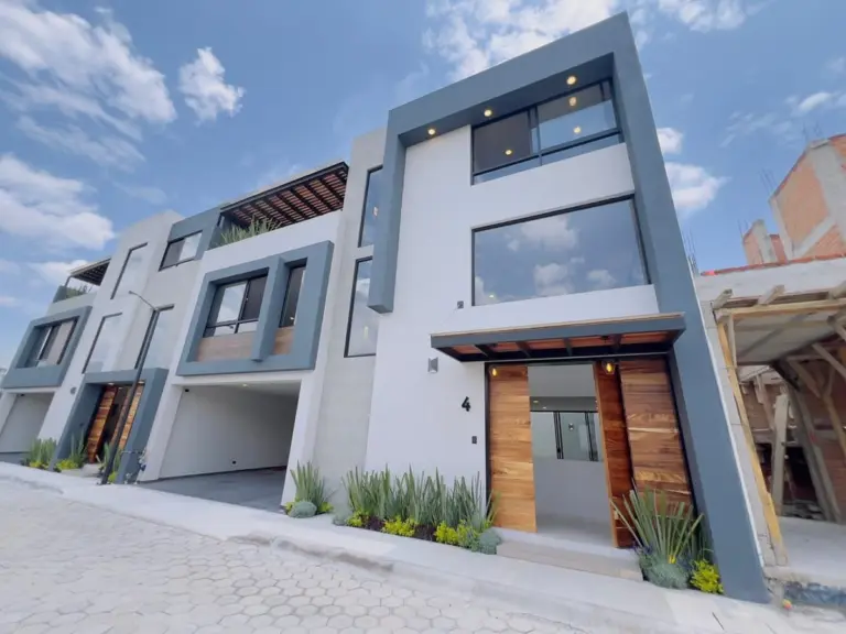 Residencia En Venta En Cholula Puebla