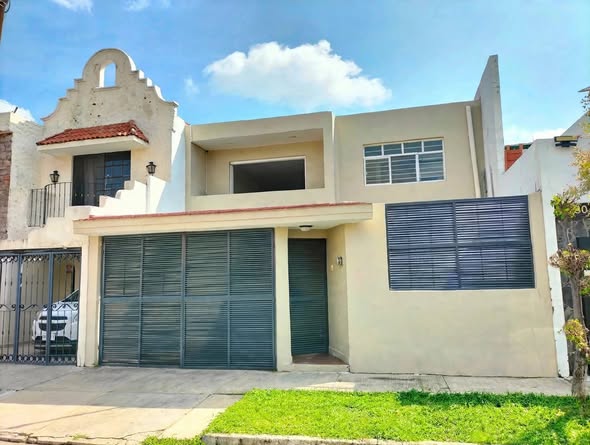 CASA EN RENTA EN LOMA BONITA RESIDENCIAL. Guadalajara Jalisco